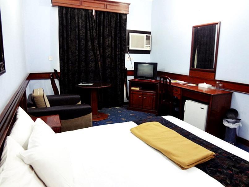 Concord International Hotel Манама Экстерьер фото